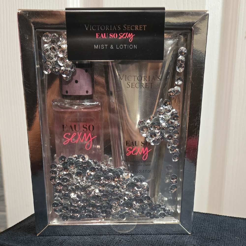 Victoria's Secret Eau So Sexy Silver and Pink Set